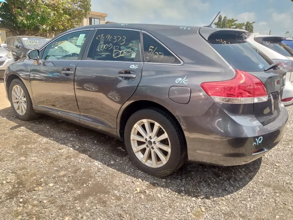 2009 Toyota Venza — sold vehicle — photo 3