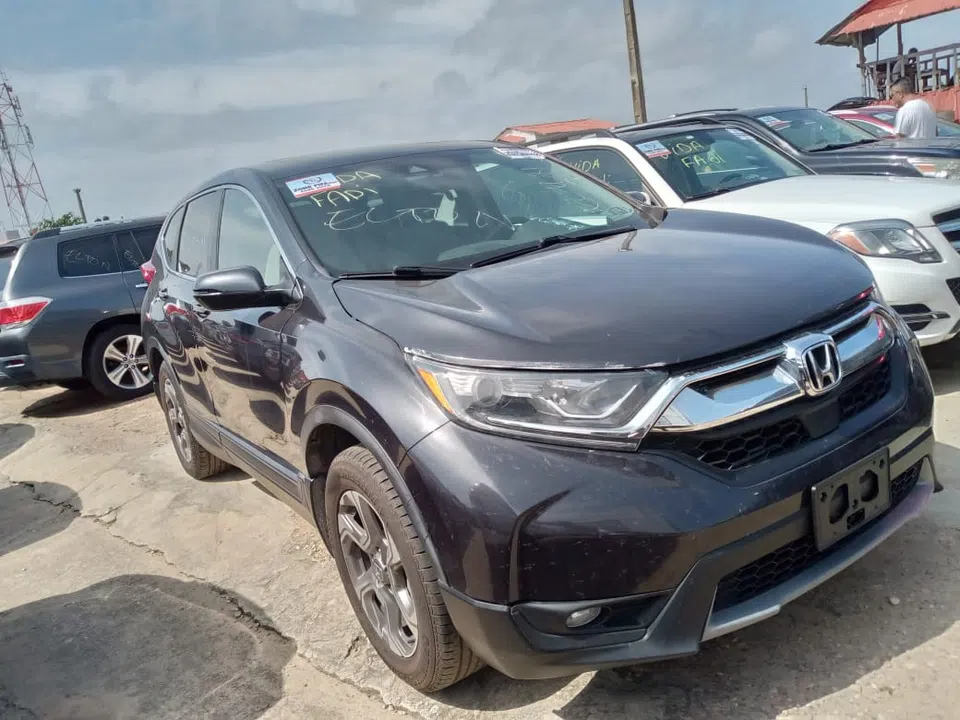2015 Toyota Rav4 — photo 2