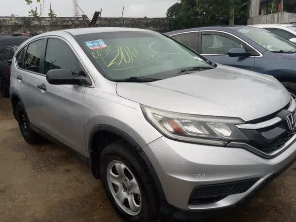 2015 Honda CR-V photos, price and features