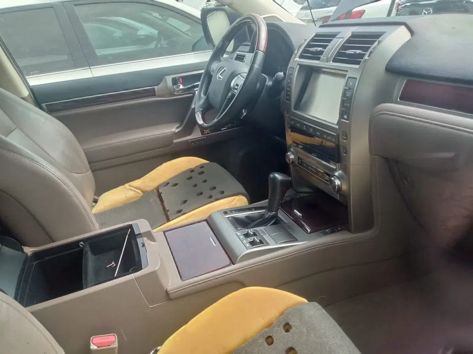 2014 Lexus Gx — photo 2