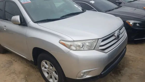 2013 Toyota Highlander – photos, prix et caractéristiques