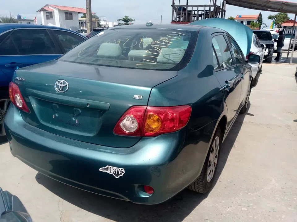 2009 Toyota Corolla — véhicule vendu — photo 3