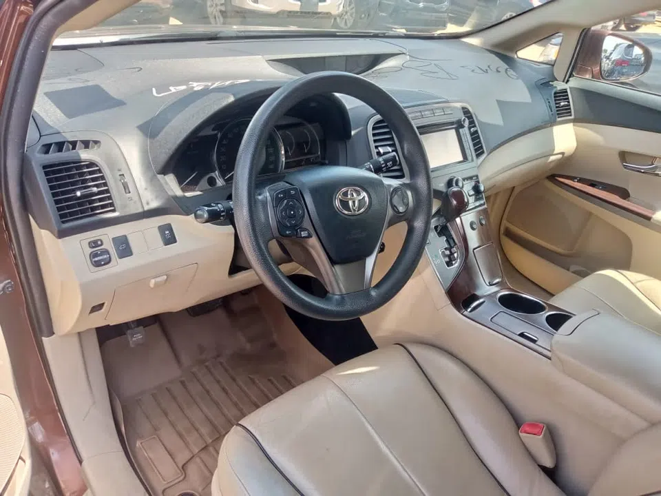 2013 Toyota Venza — photo 3