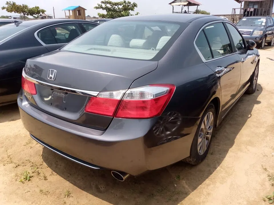 2014 Honda Accord — photo 2