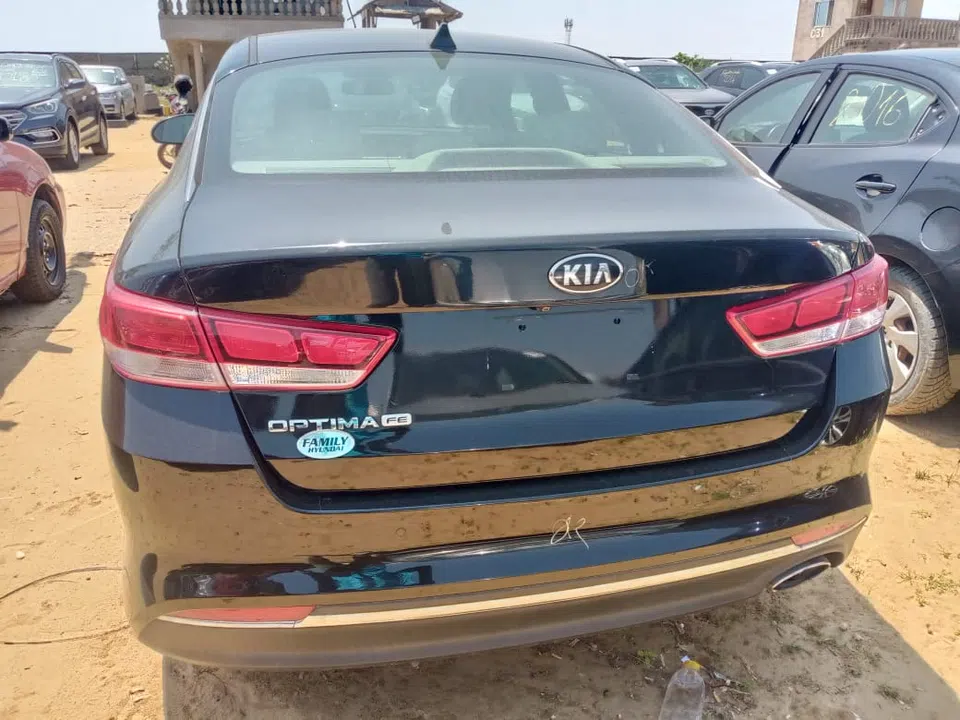 2018 Kia Optima — photo 3