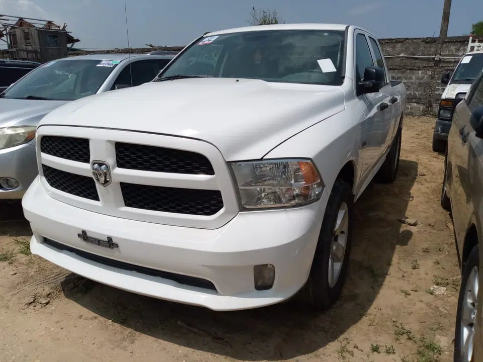 2014 Ram 1500 — photo 2