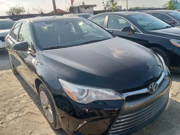 2015 Toyota Camry – photos, prix et caractéristiques