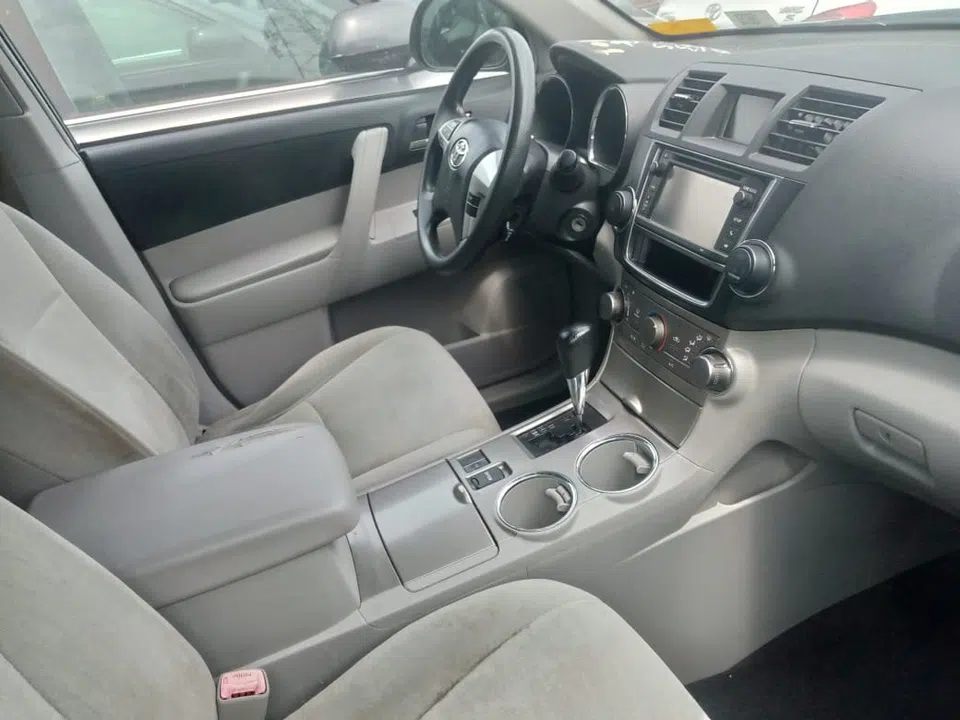 2013 Toyota Highlander — photo 3