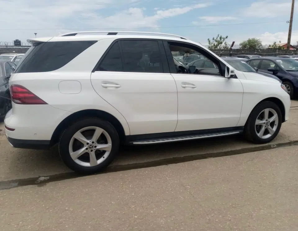 2017 Mercedes-Benz Gle-Class — photo 2