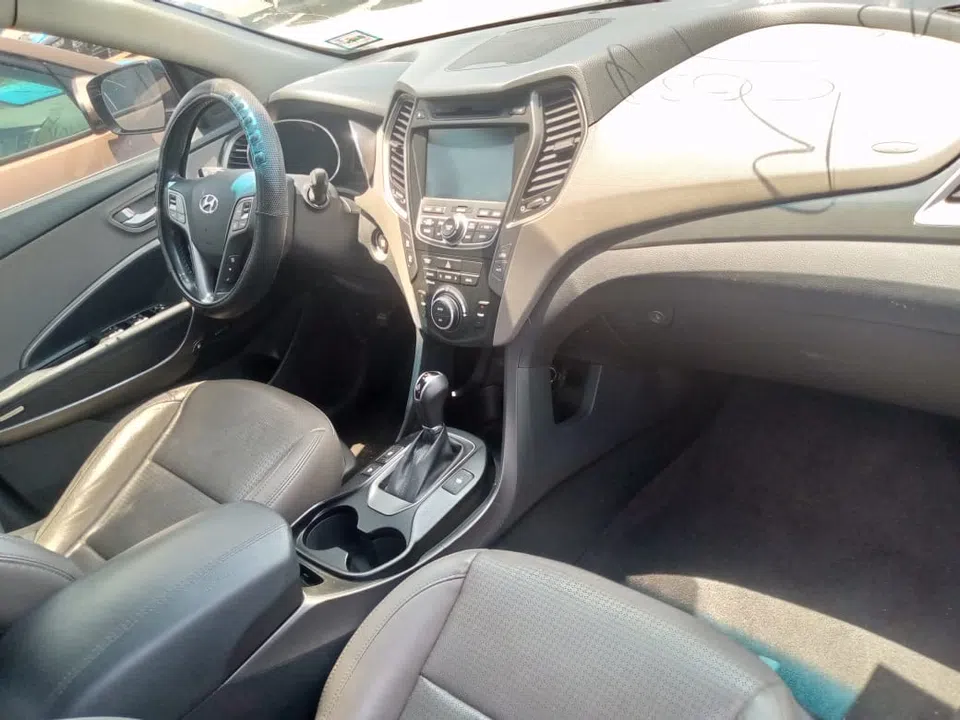 2015 Hyundai Santa Fe Sport — photo 2