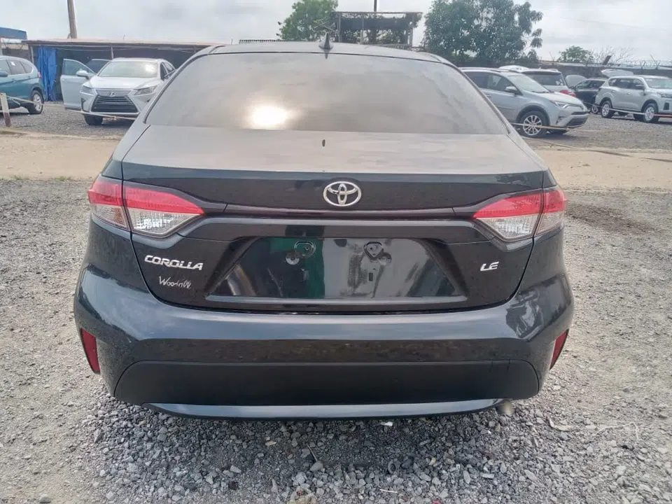 2020 Toyota Corolla — photo 2