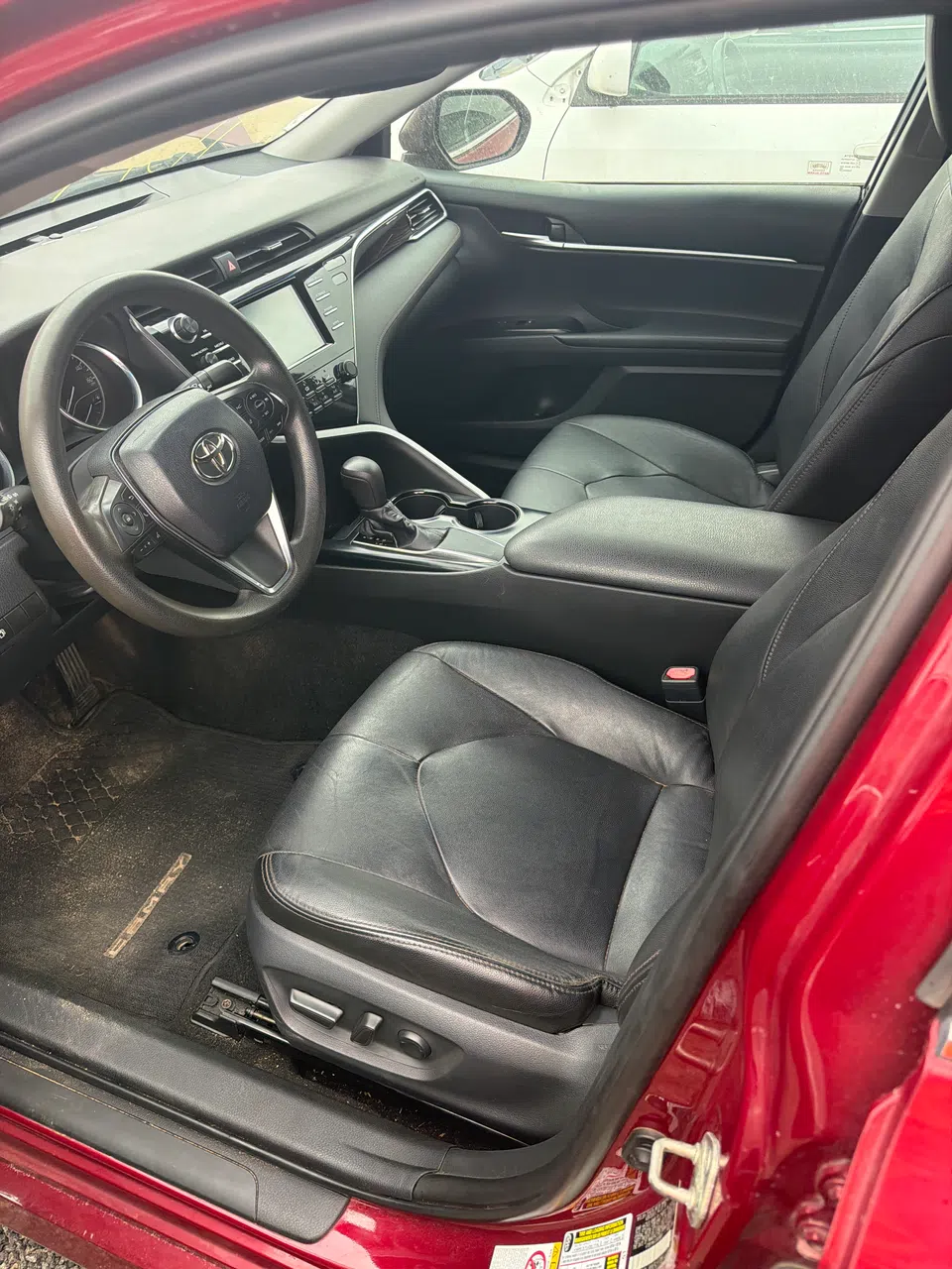 Toyota Camry — photo 3