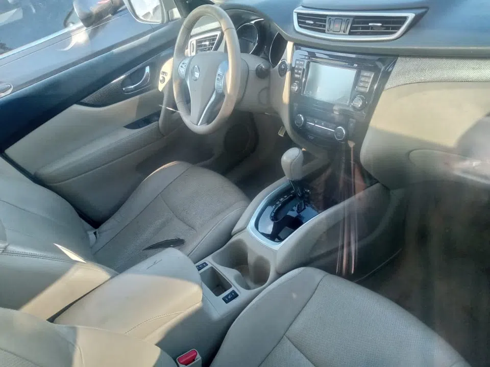 2014 Nissan Rogue — photo 2