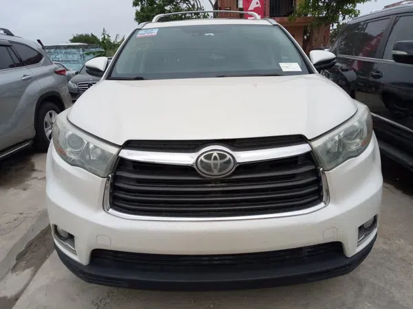 2015 Toyota Highlander – photos, prix et caractéristiques