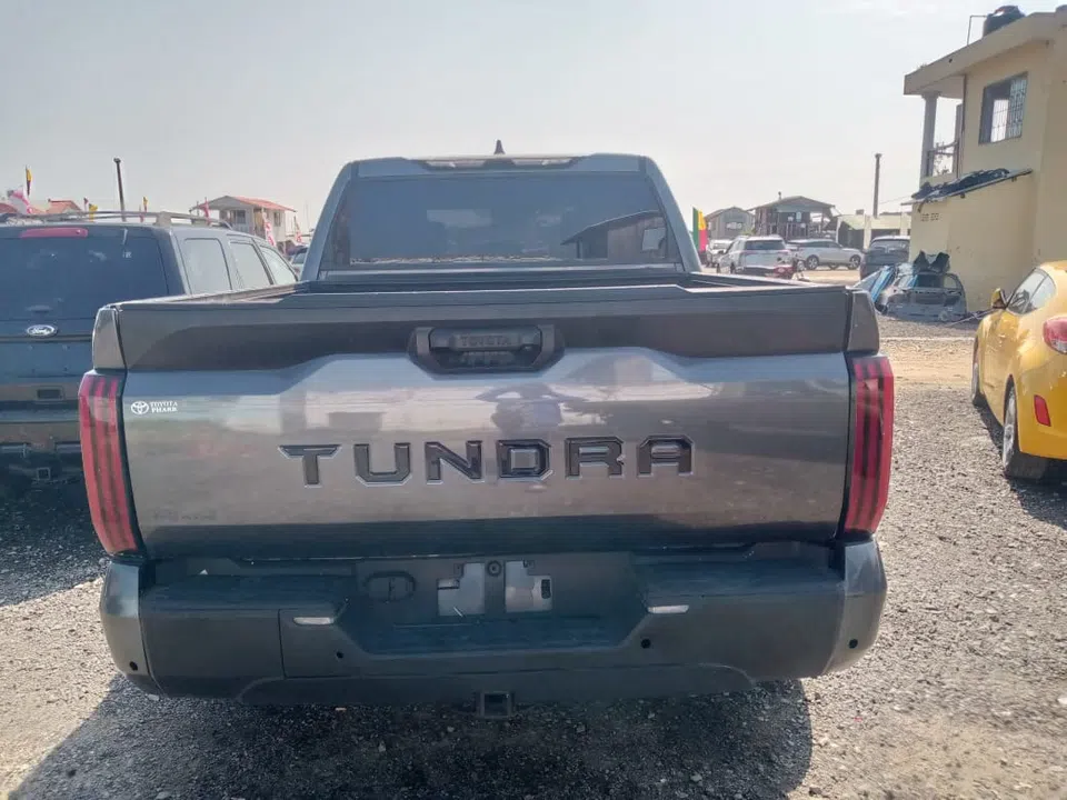 2022 Toyota Tundra — photo 3