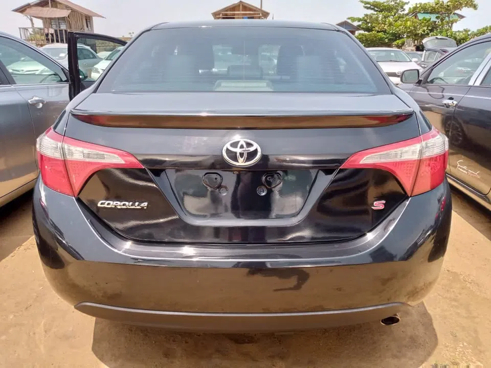 2014 Toyota Corolla — photo 3