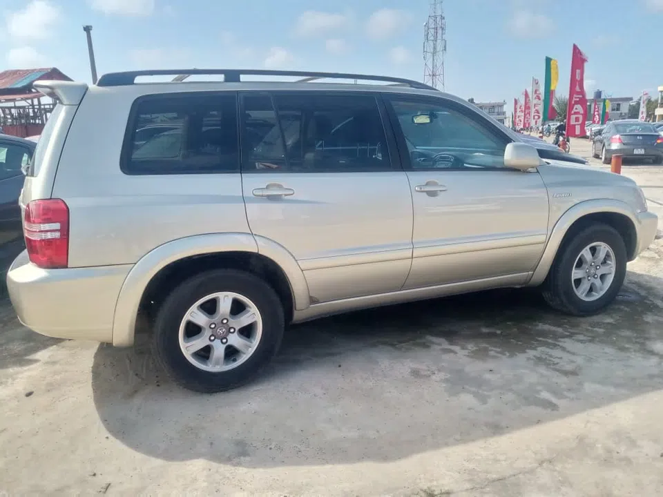 2002 Toyota Highlander — photo 3
