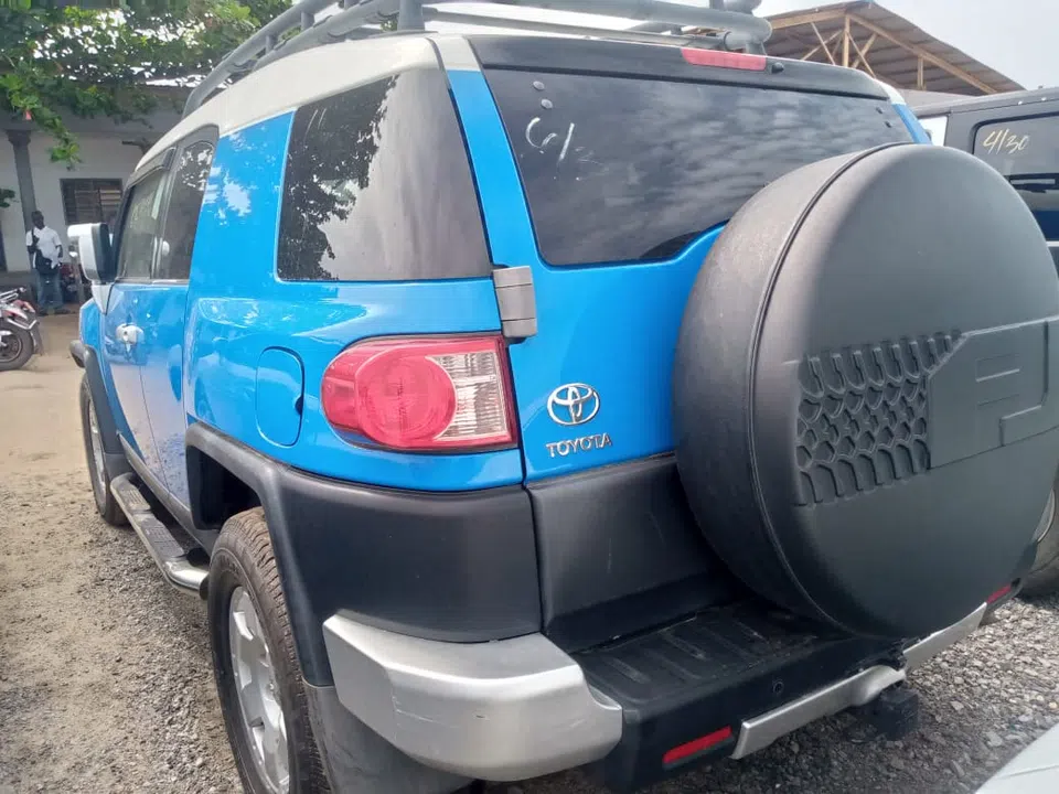 2007 Toyota FJ Cruiser — photo 3