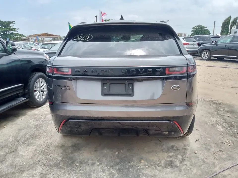 2019 Land-Rover Rover — photo 3