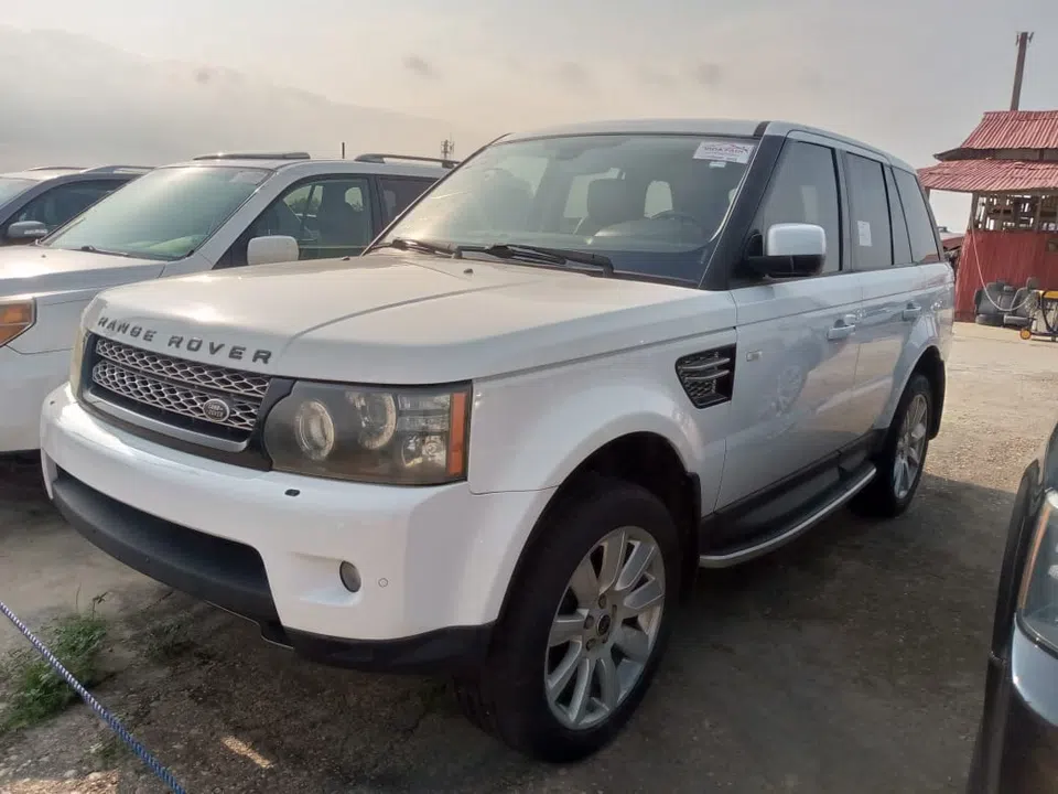 2013 Land-Rover Range Rover Sport — photo 3