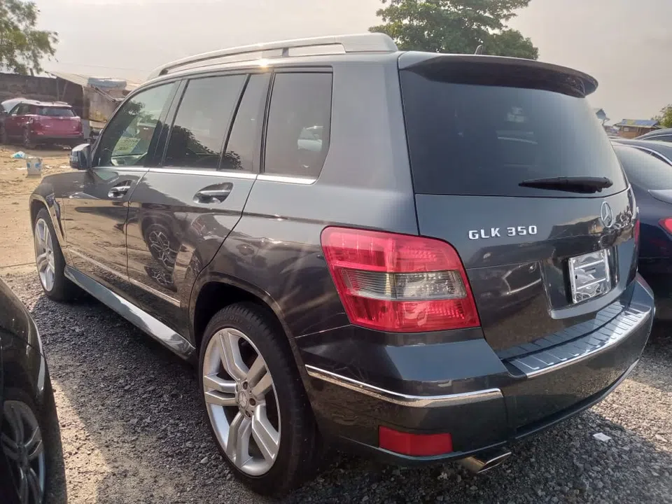 2010 Mercedes-Benz Glk-Class 350 — photo 2
