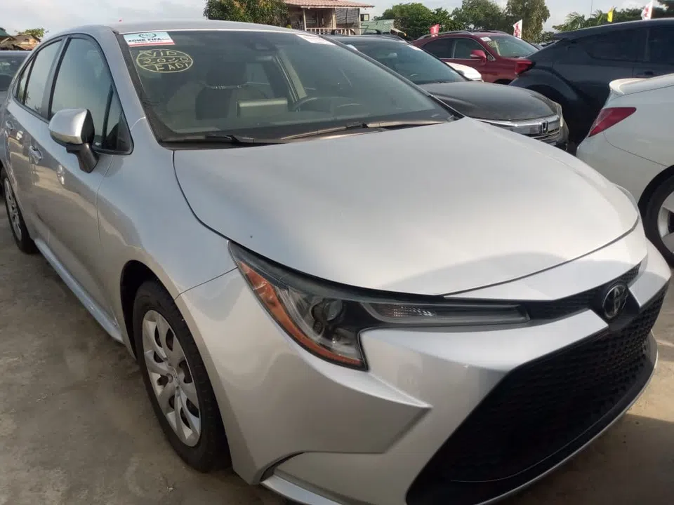 2020 Toyota Corolla — photo 2
