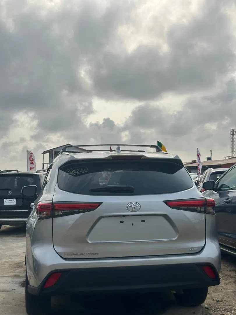 2020 Toyota Highlander — photo 3