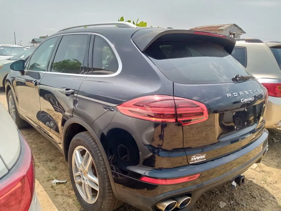 2015 Porsche Cayenne — photo 3