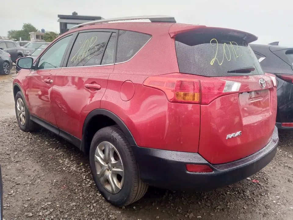 2013 Toyota Rav4 — photo 3