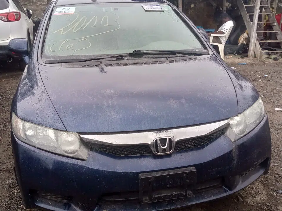 2011 Honda Civic — photo 3