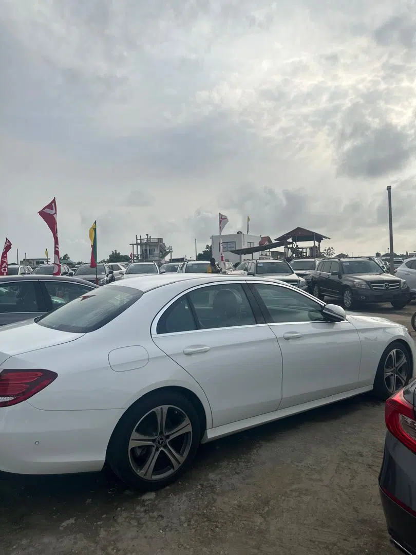 2019 Mercedes-Benz C-Class c300 — photo 3
