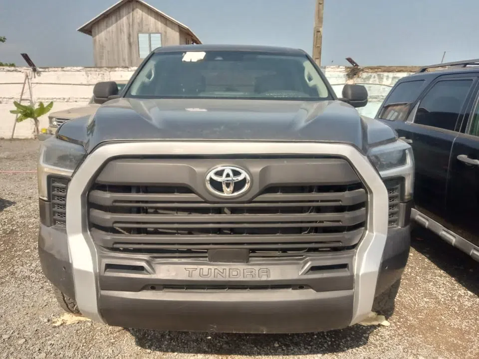2022 Toyota Tundra — photo 2