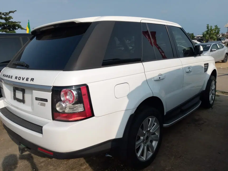 2013 Land-Rover Range Rover Sport — photo 2