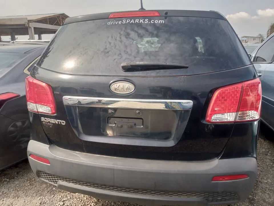 2012 Kia Sorento — photo 2