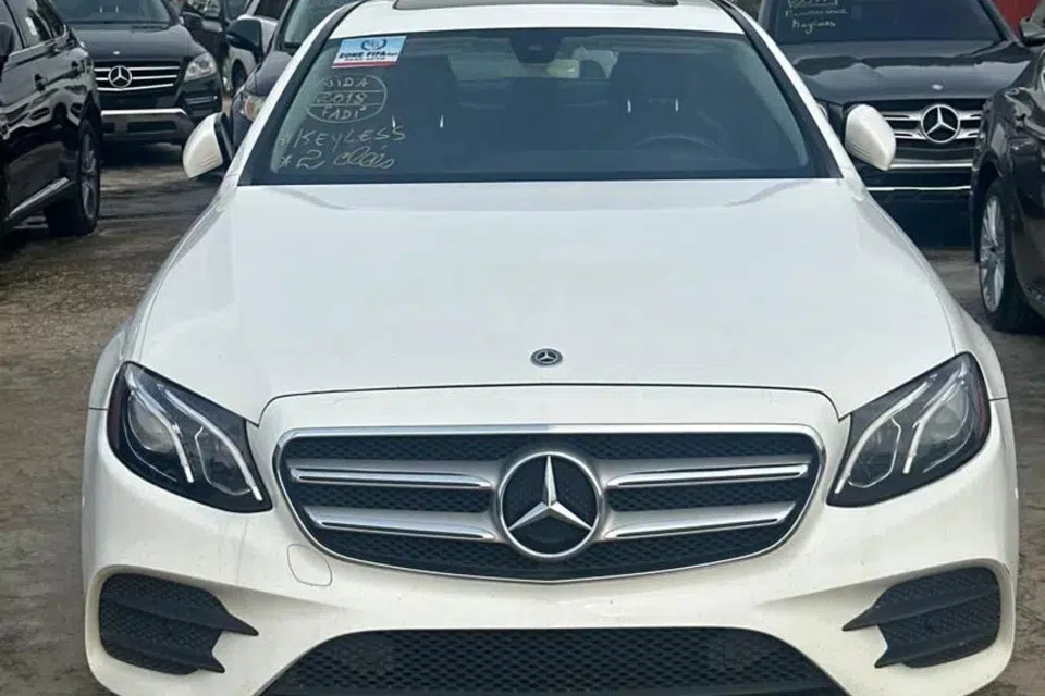 2019 Mercedes-Benz C-Class c300 — photo 2