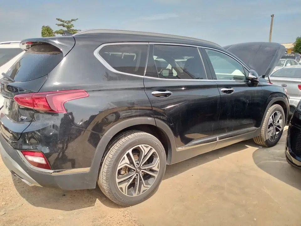 2019 Hyundai Santa Fee — photo 3