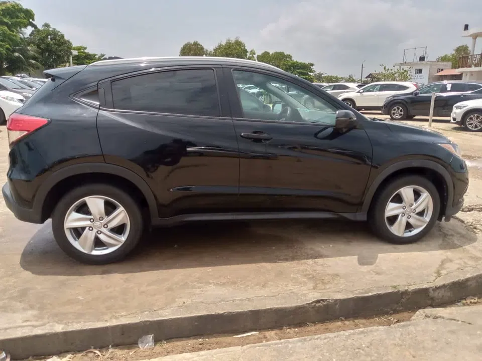 2021 Honda Hrv — photo 2