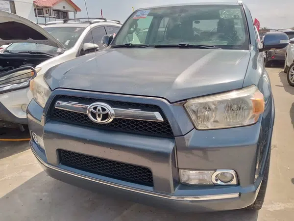 2010 Toyota 4 Runner – photos, prix et caractéristiques