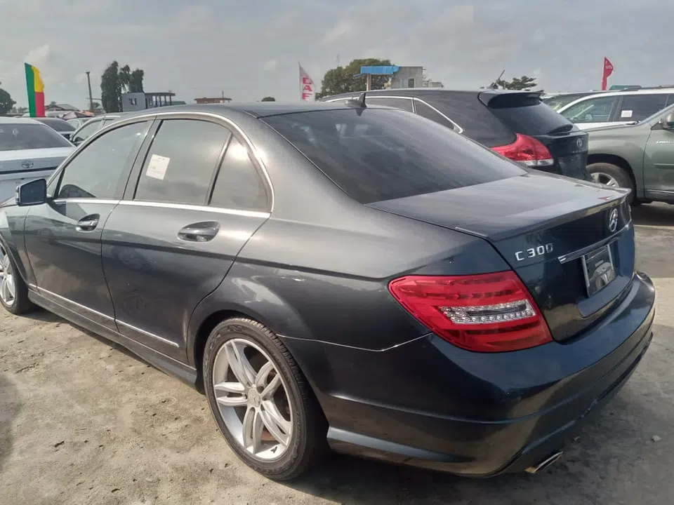 2014 Mercedes-Benz C 300 — photo 3