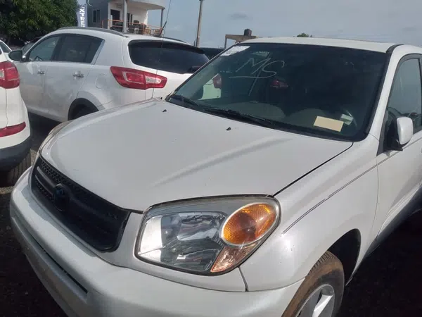 2005 Toyota Rav4 photos, price and features