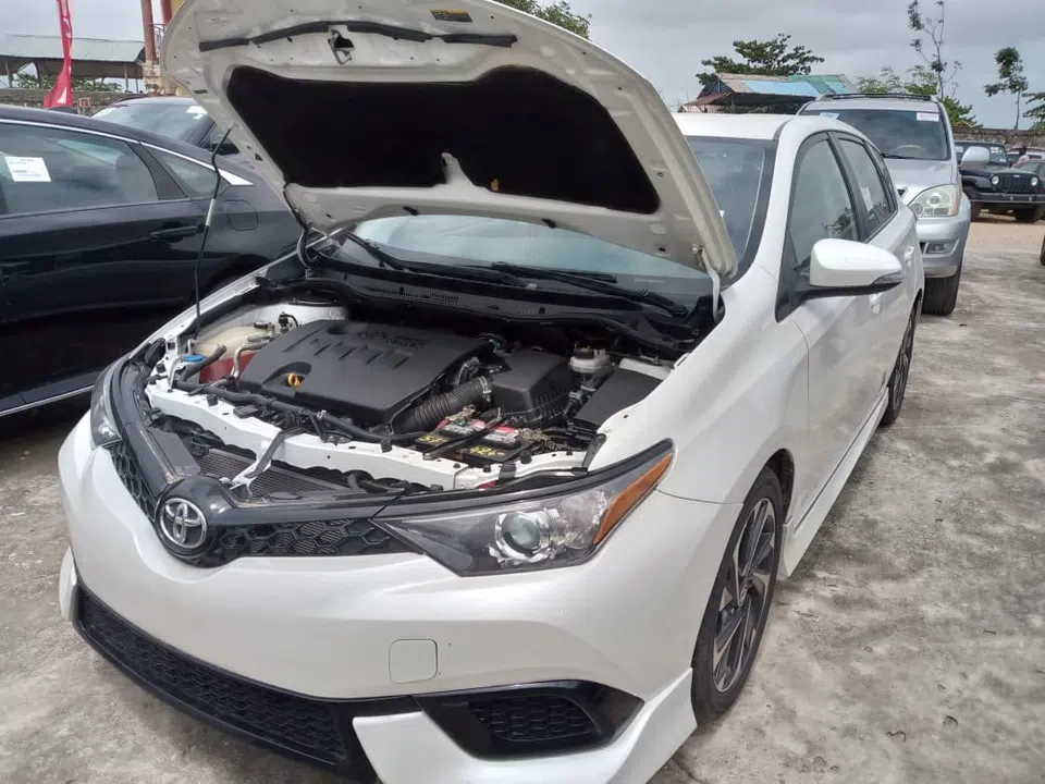 2018 Toyota Corolla — photo 3
