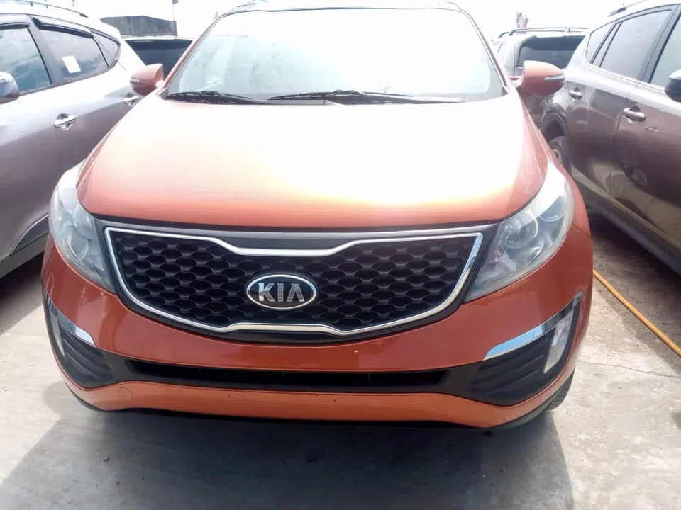 2011 Kia Sportage — photo 2