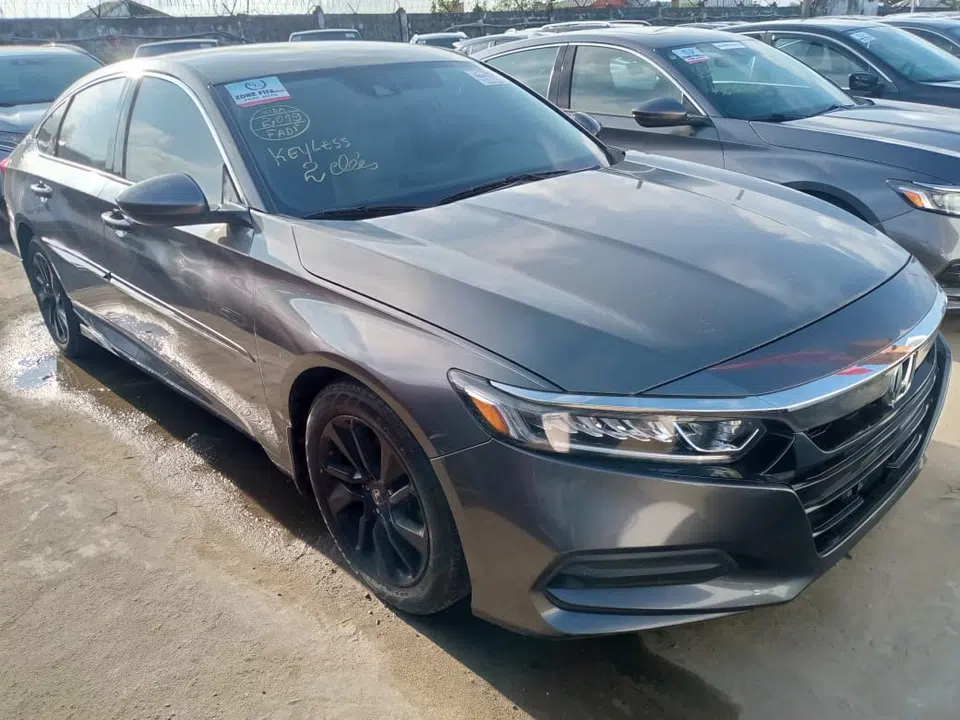 2019 Honda Accord — photo 1