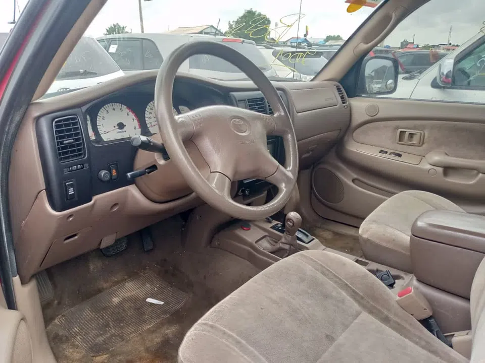 2001 Toyota Tacoma — photo 3