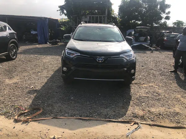 2017 Toyota Rav4 hybrid – photos, prix et caractéristiques