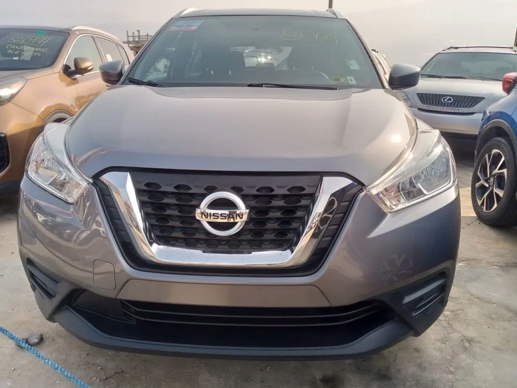 2018 Nissan Kicks — photo 1