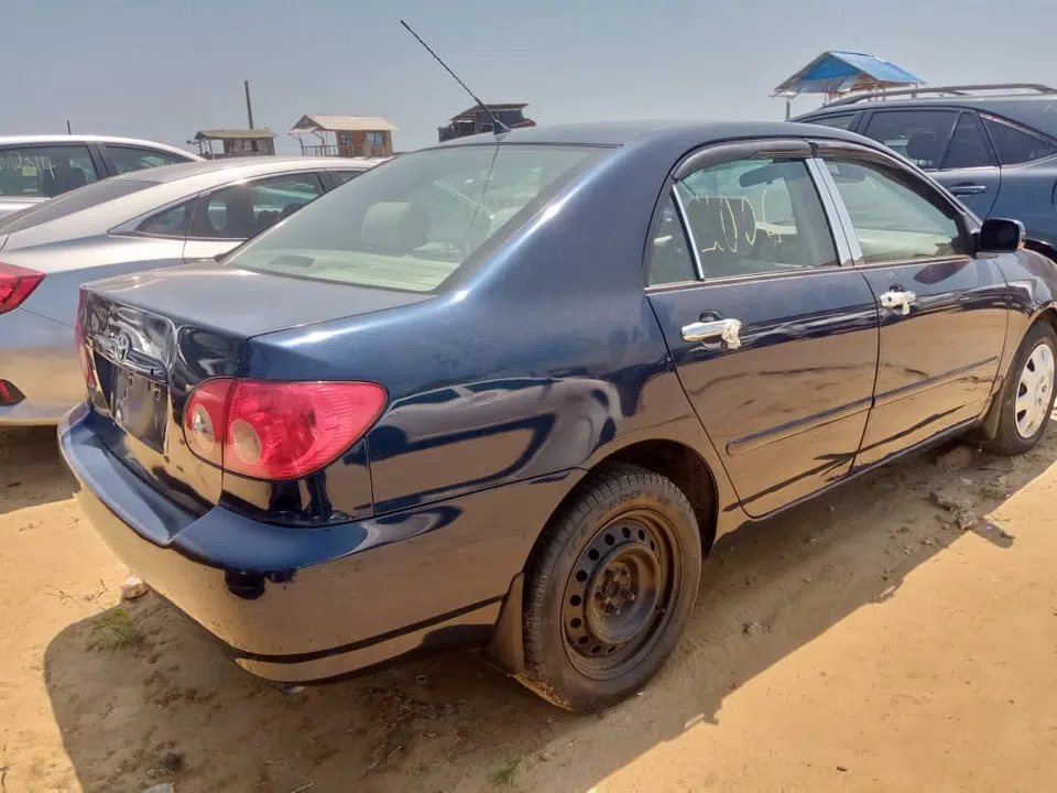 2006 Toyota Corolla — photo 2