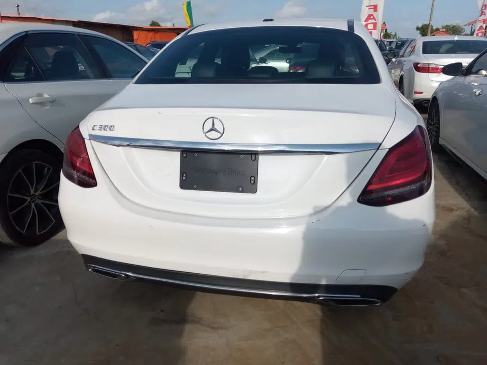2019 Mercedes-Benz C-Class — photo 3
