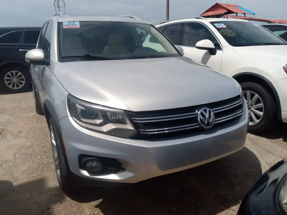 2013 Volkswagen Tiguan — photo 1