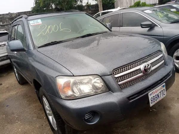 2006 Toyota Highlander photos, price and features